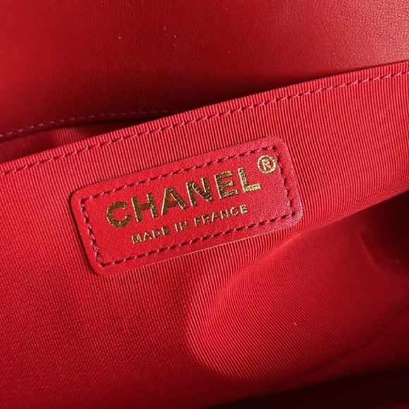 Chanel Boy Red Medium Quilted Leather Flap Bag - Picture 13 of 15